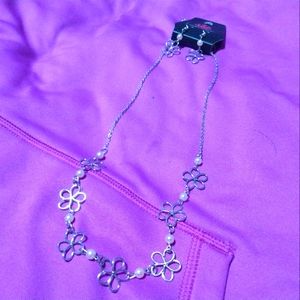 Paparazzi necklace and earrings